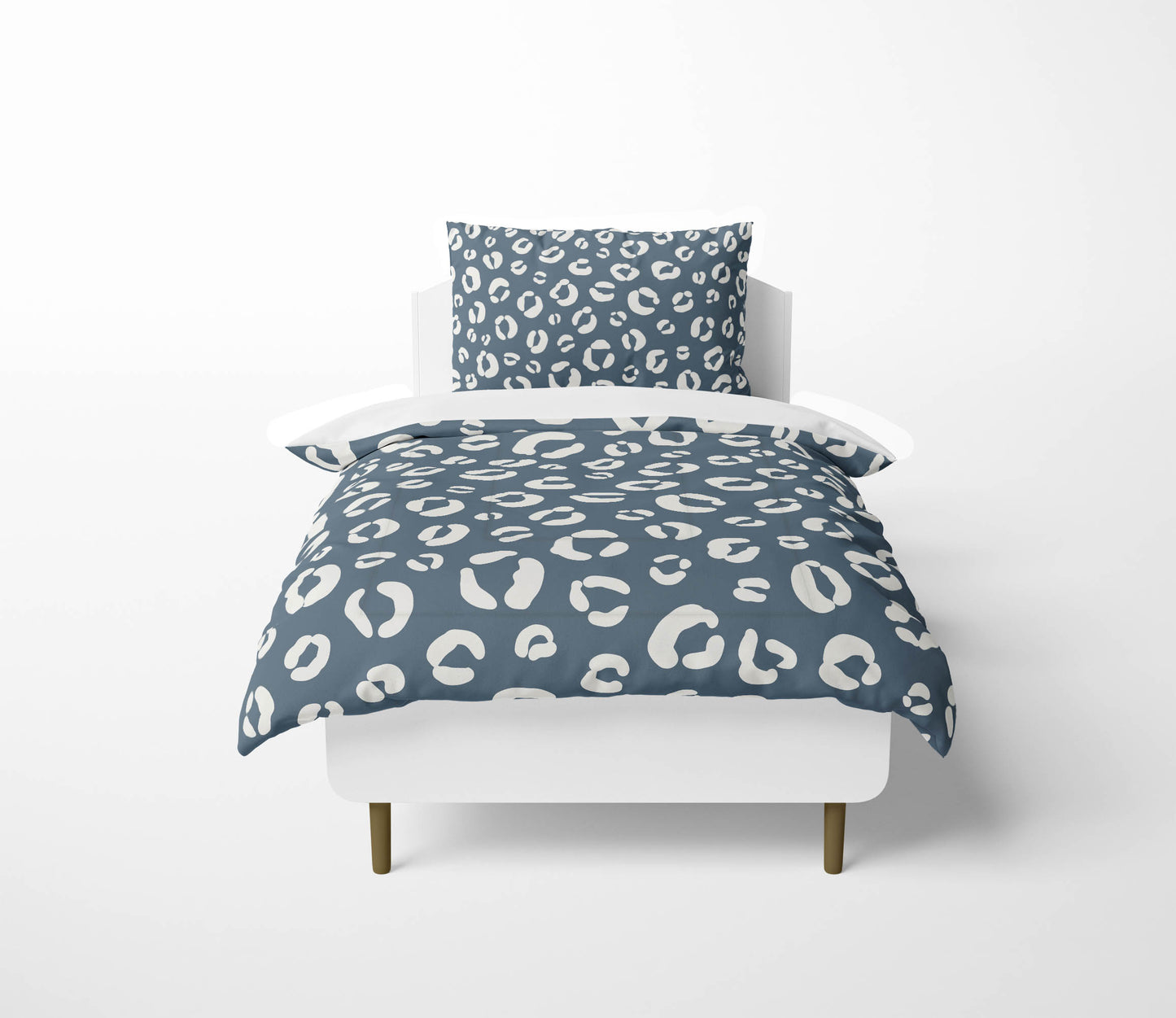 Leopard Play Comforter Set