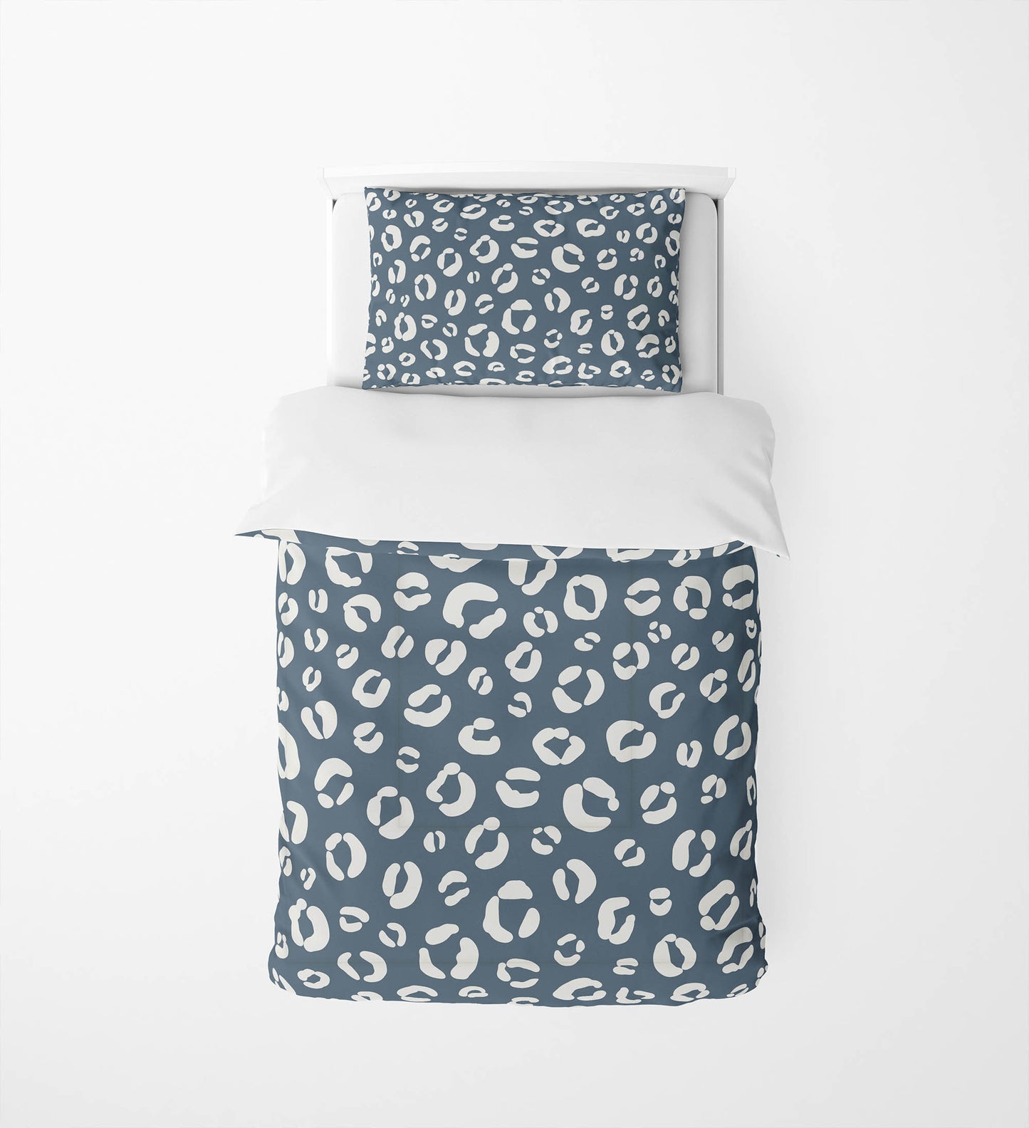 Leopard Play Comforter Set