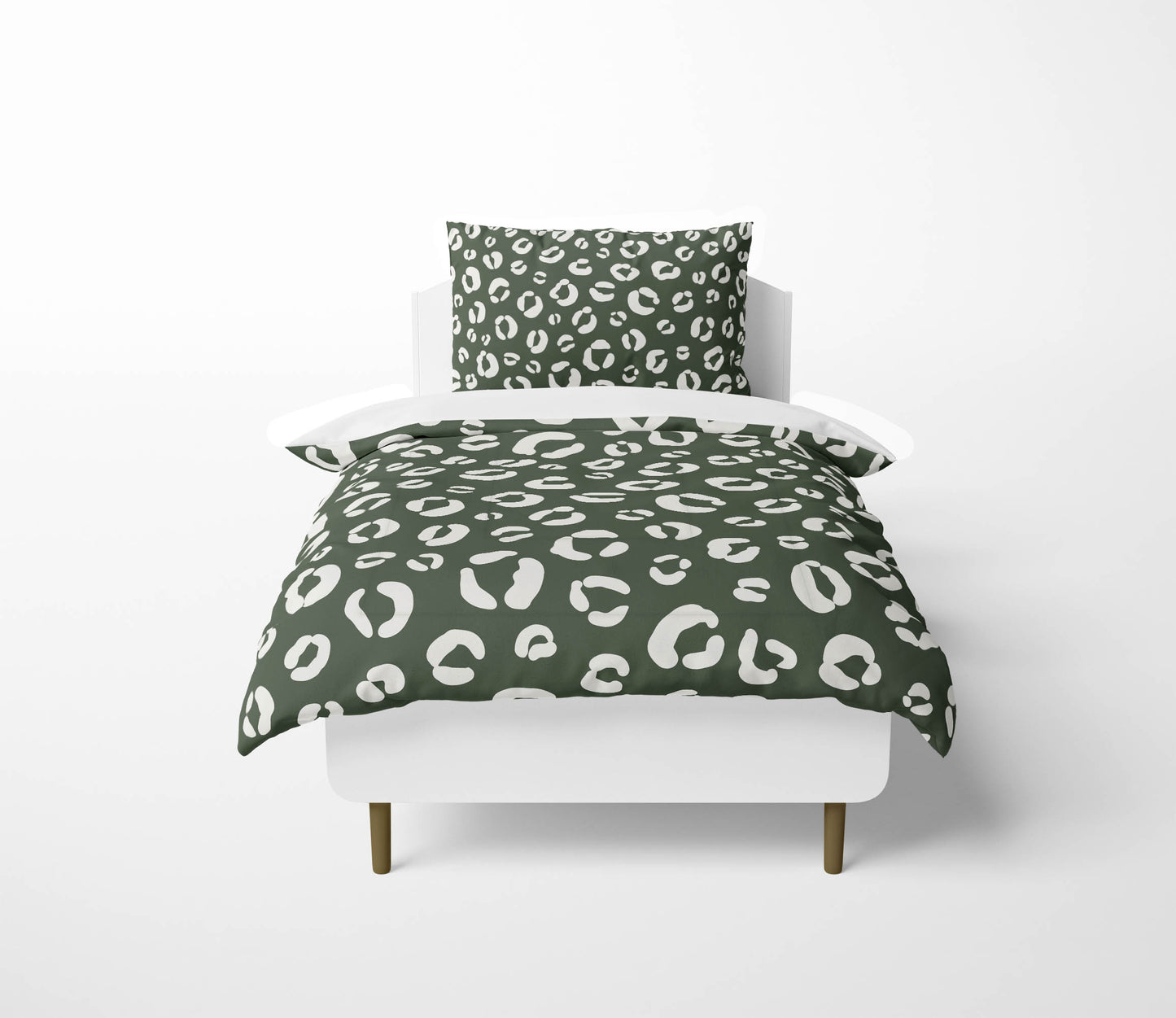Leopard Play Comforter Set