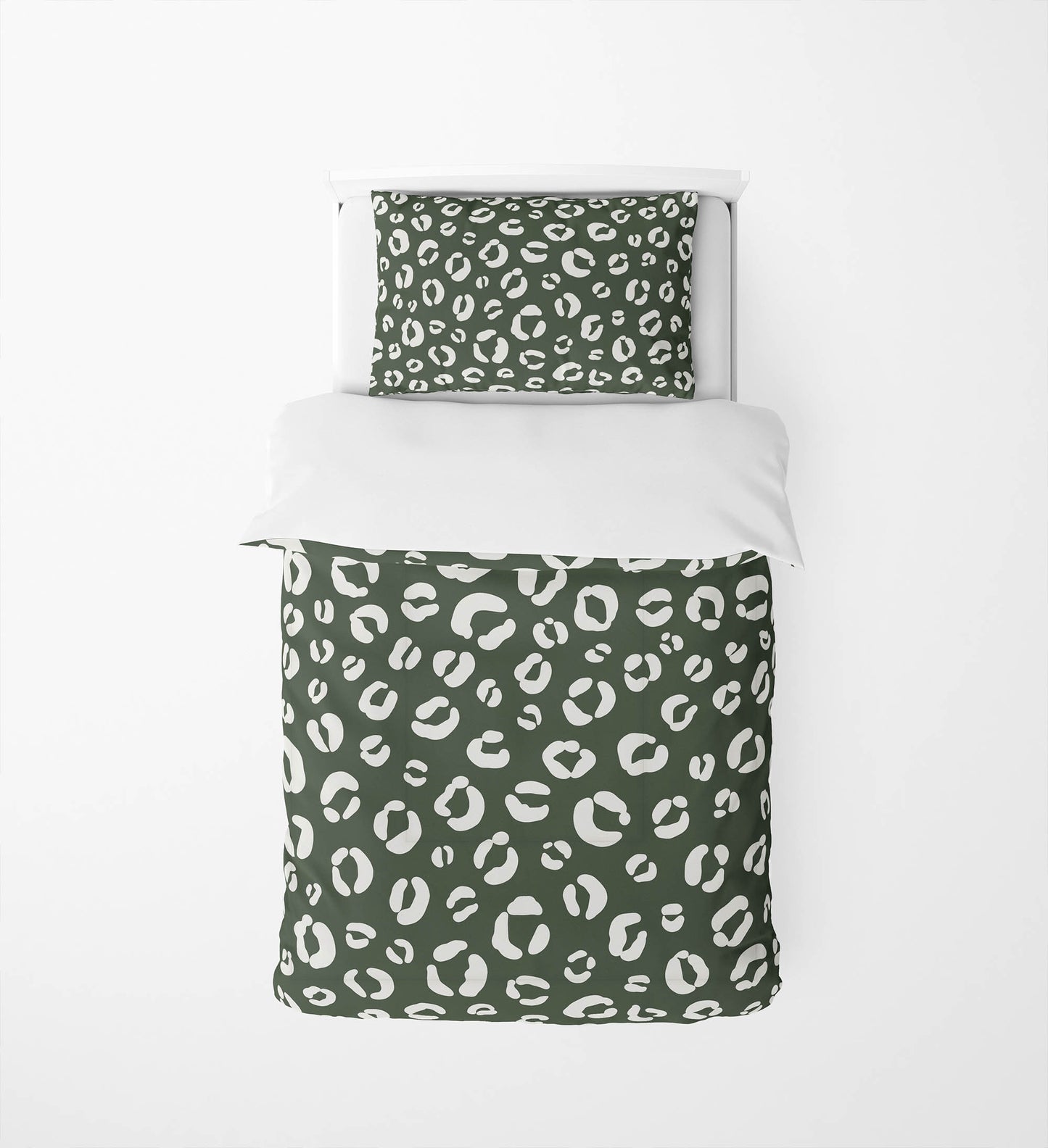 Leopard Play Comforter Set