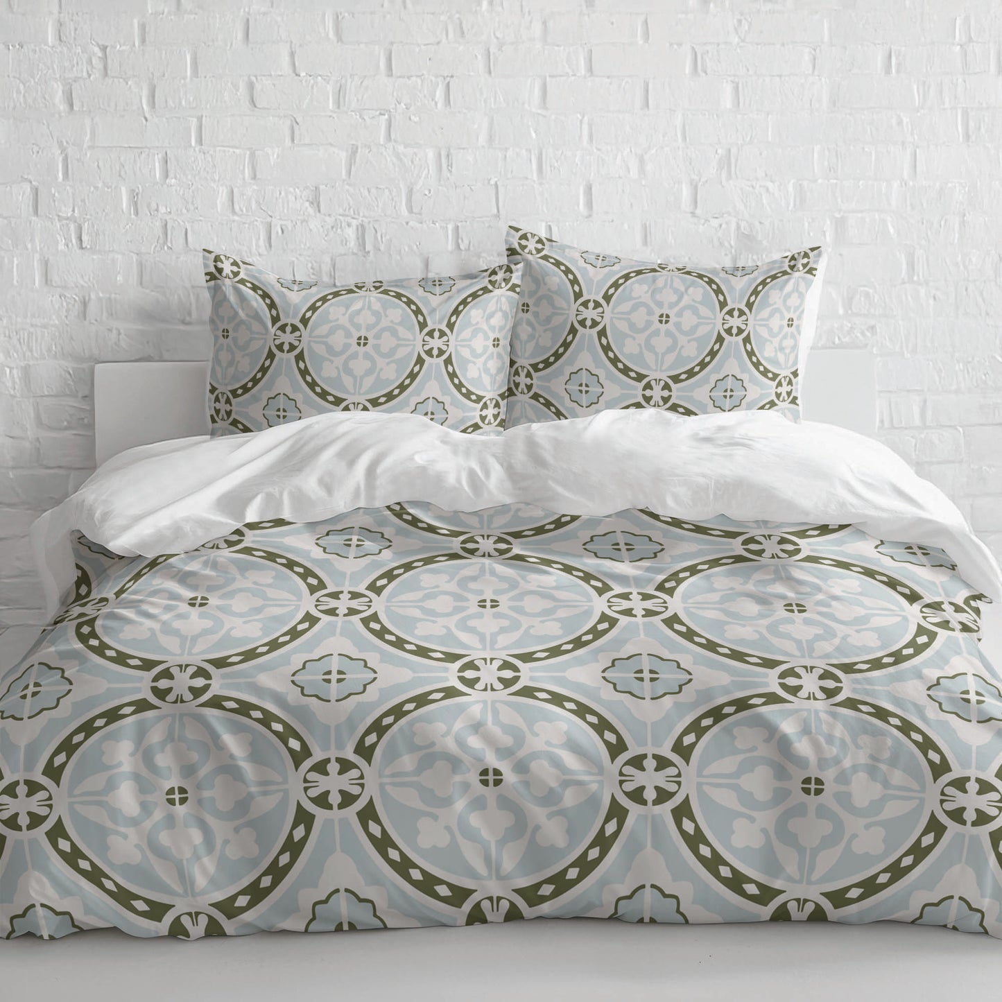 Aleah Comforter Set