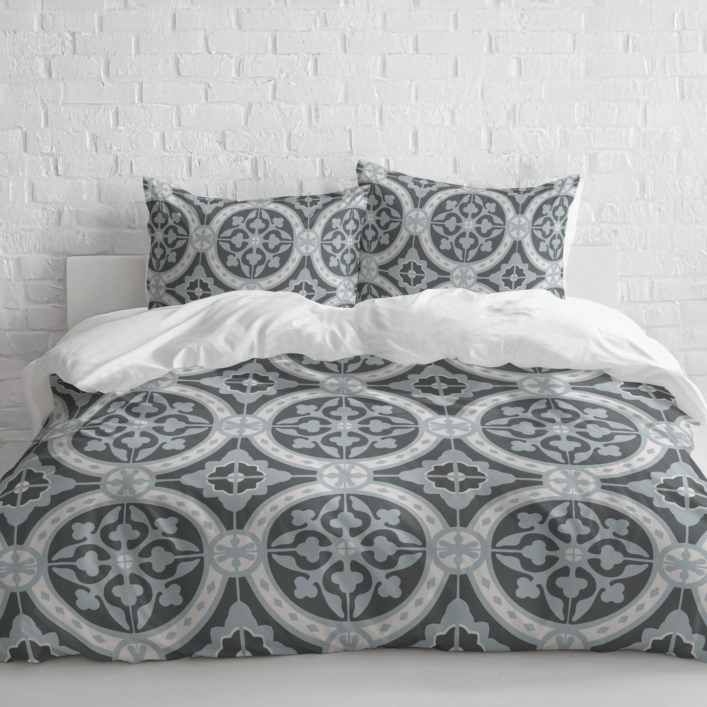 Aleah Comforter Set