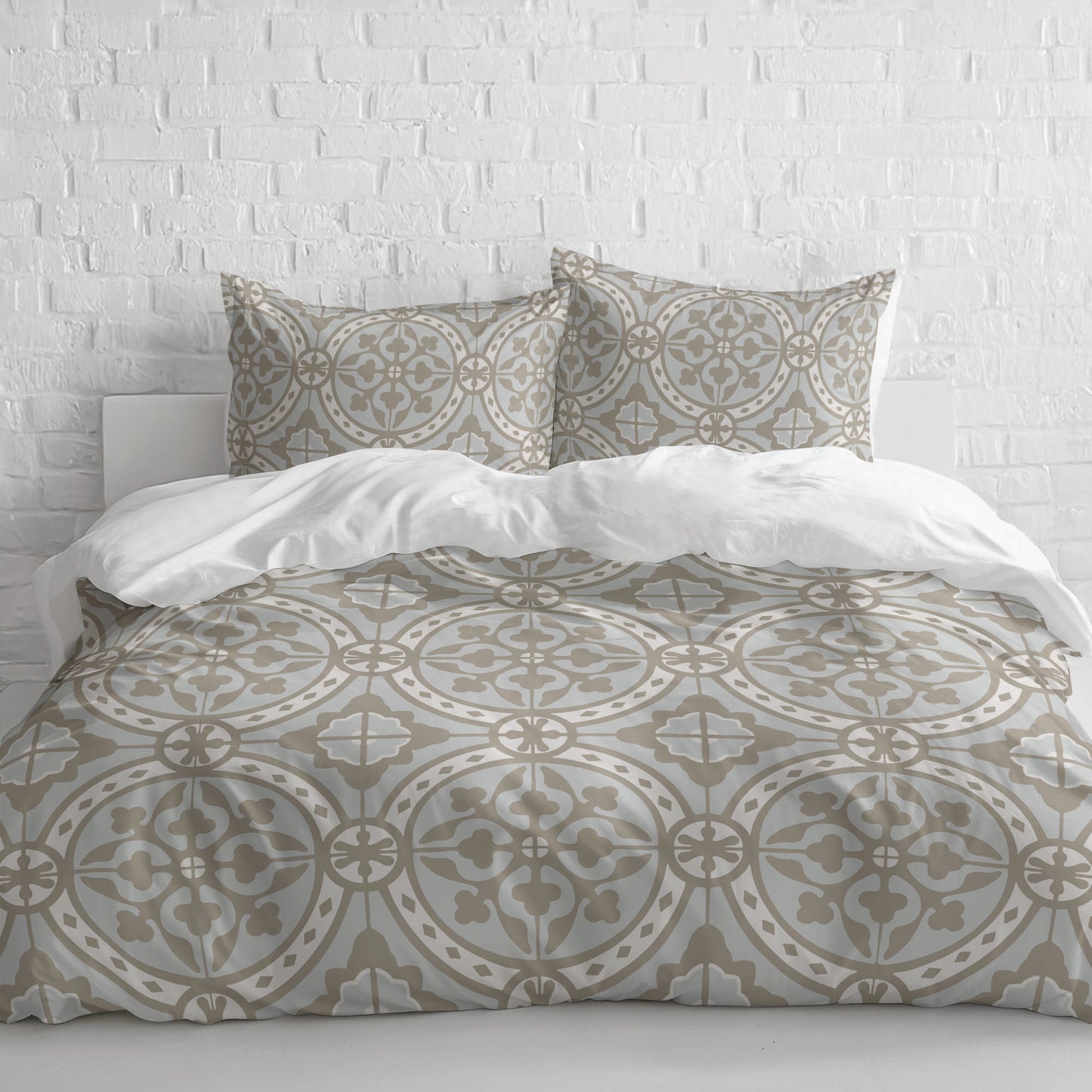 Aleah Comforter Set