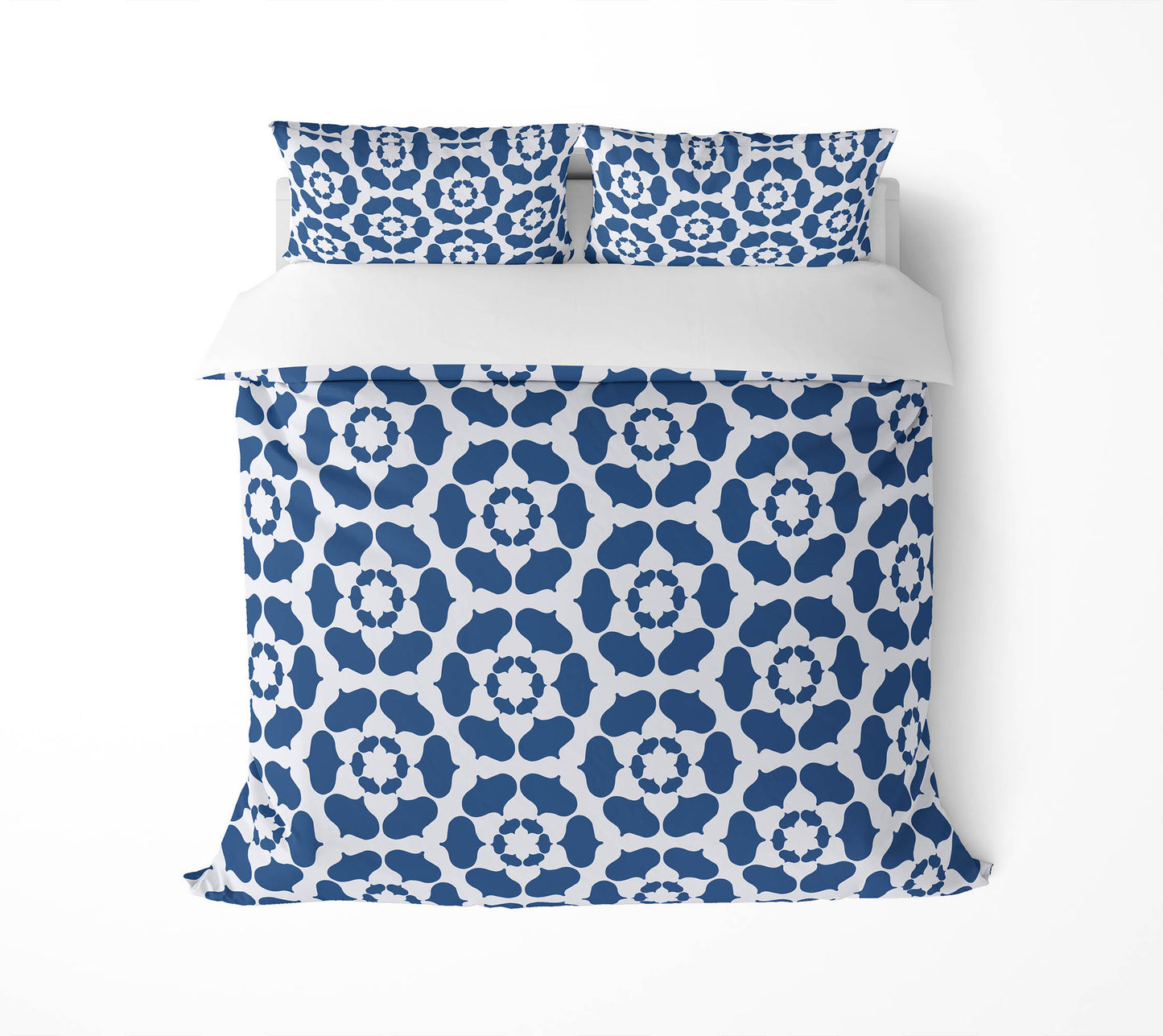 Cleo Comforter Set