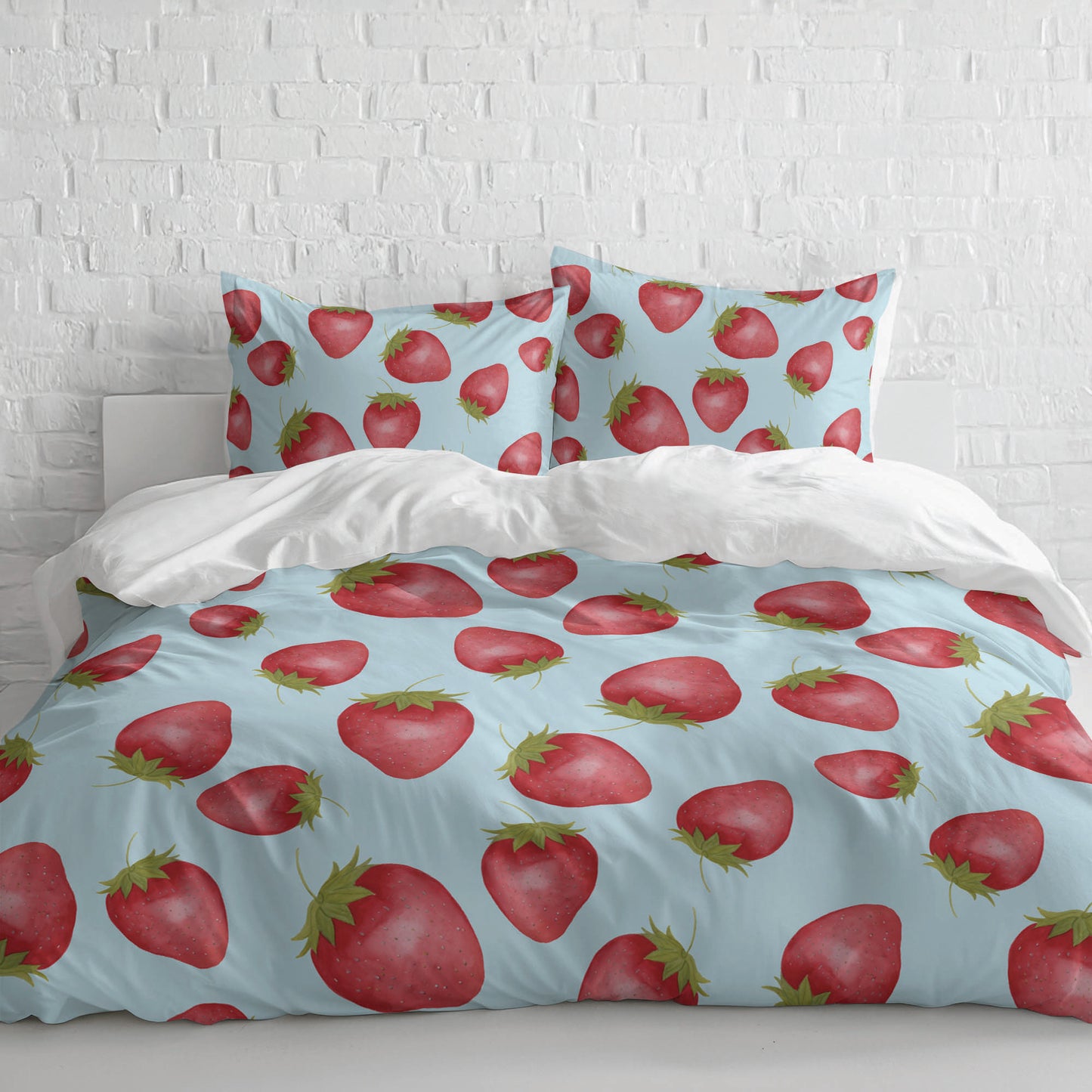 Summer Strawberries Comforter Set