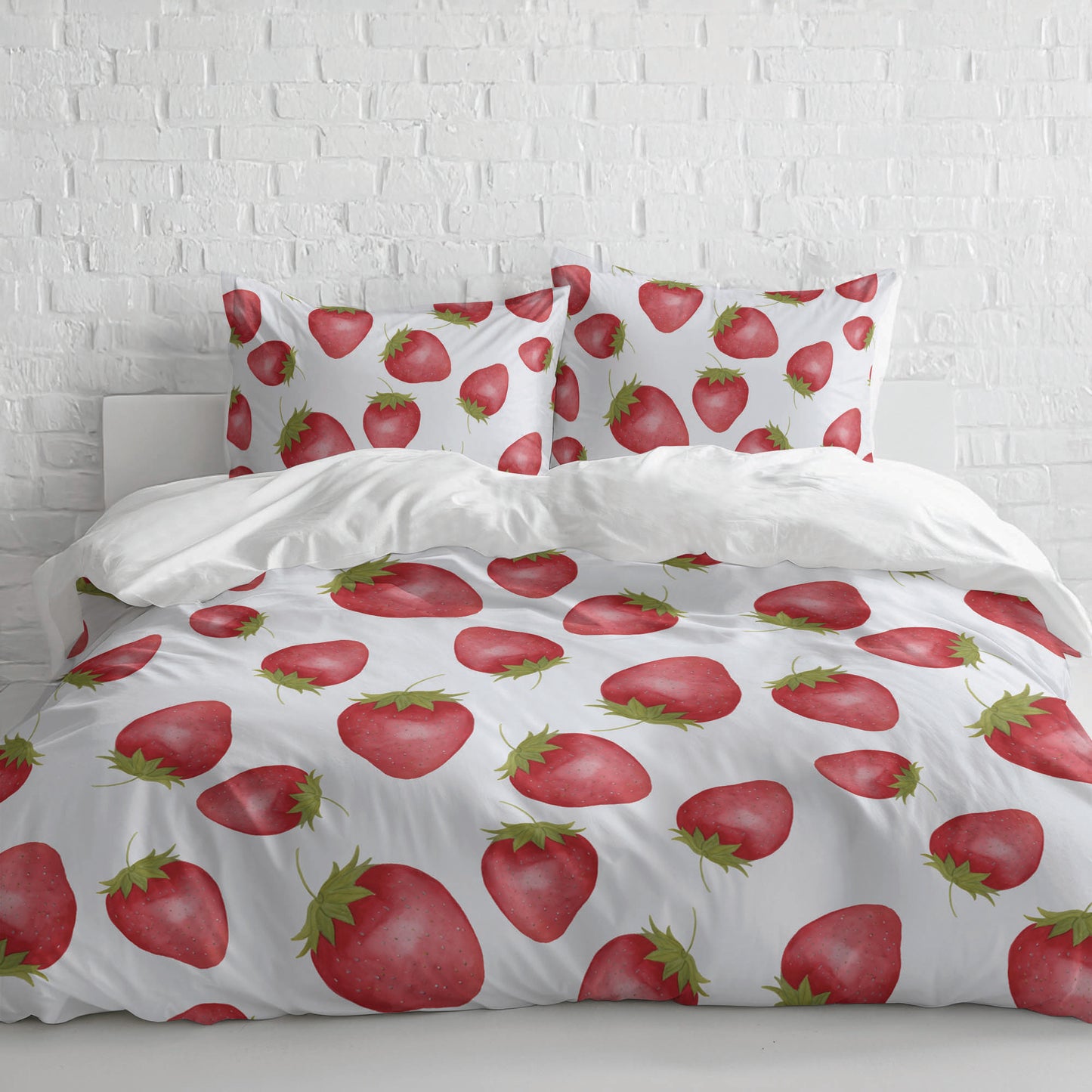 Summer Strawberries Comforter Set
