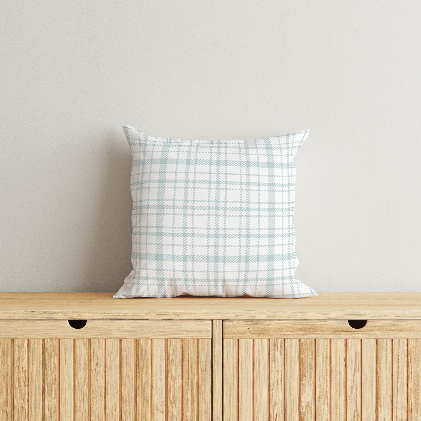 Liz Plaid Throw Pillow