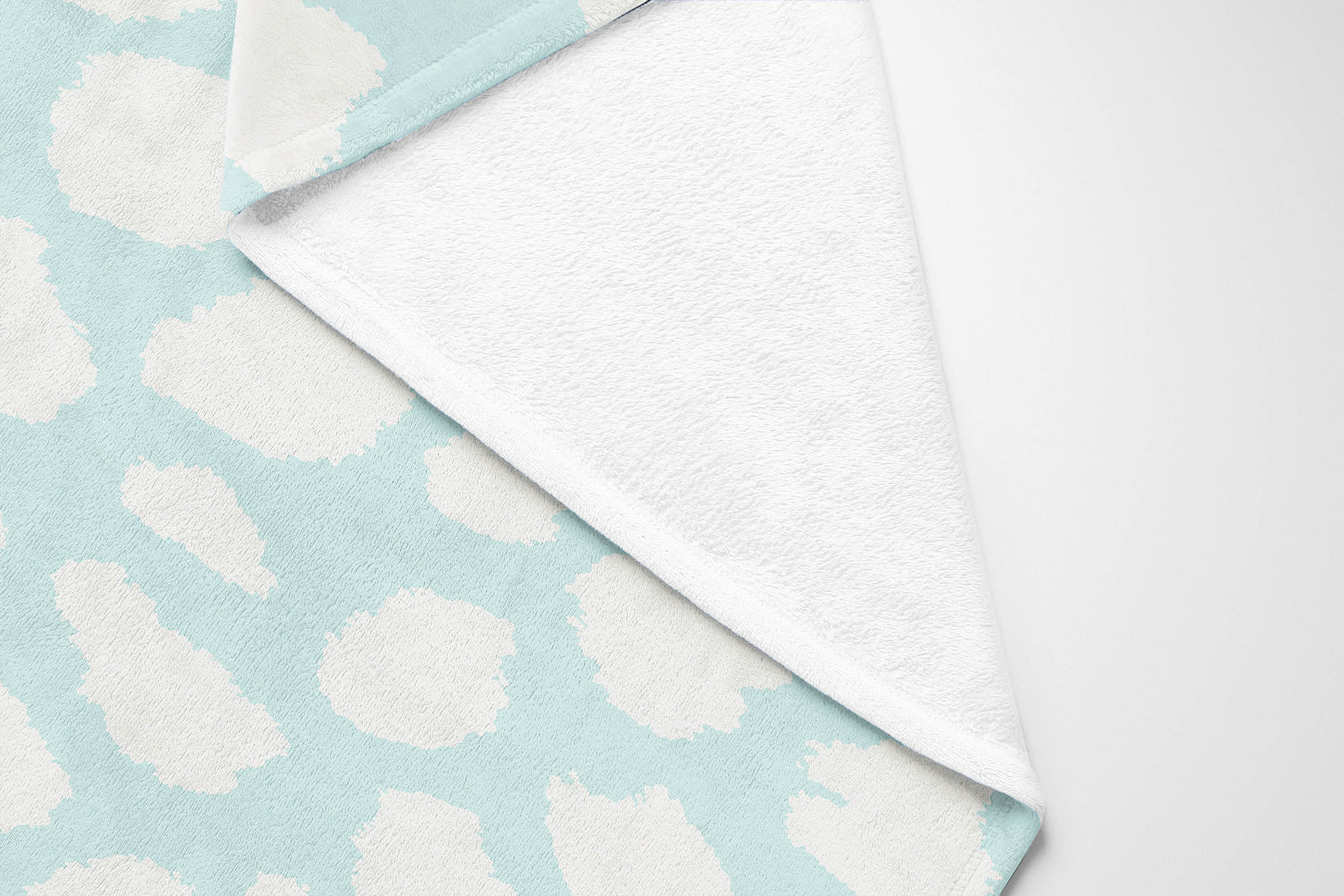 Animal Spot Velveteen Fleece Blanket