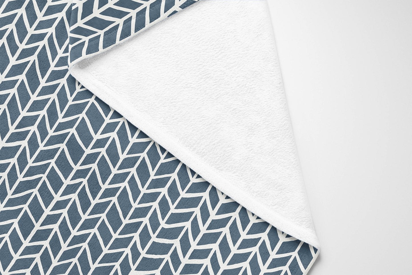 Chevron Feather Velveteen Fleece Blanket