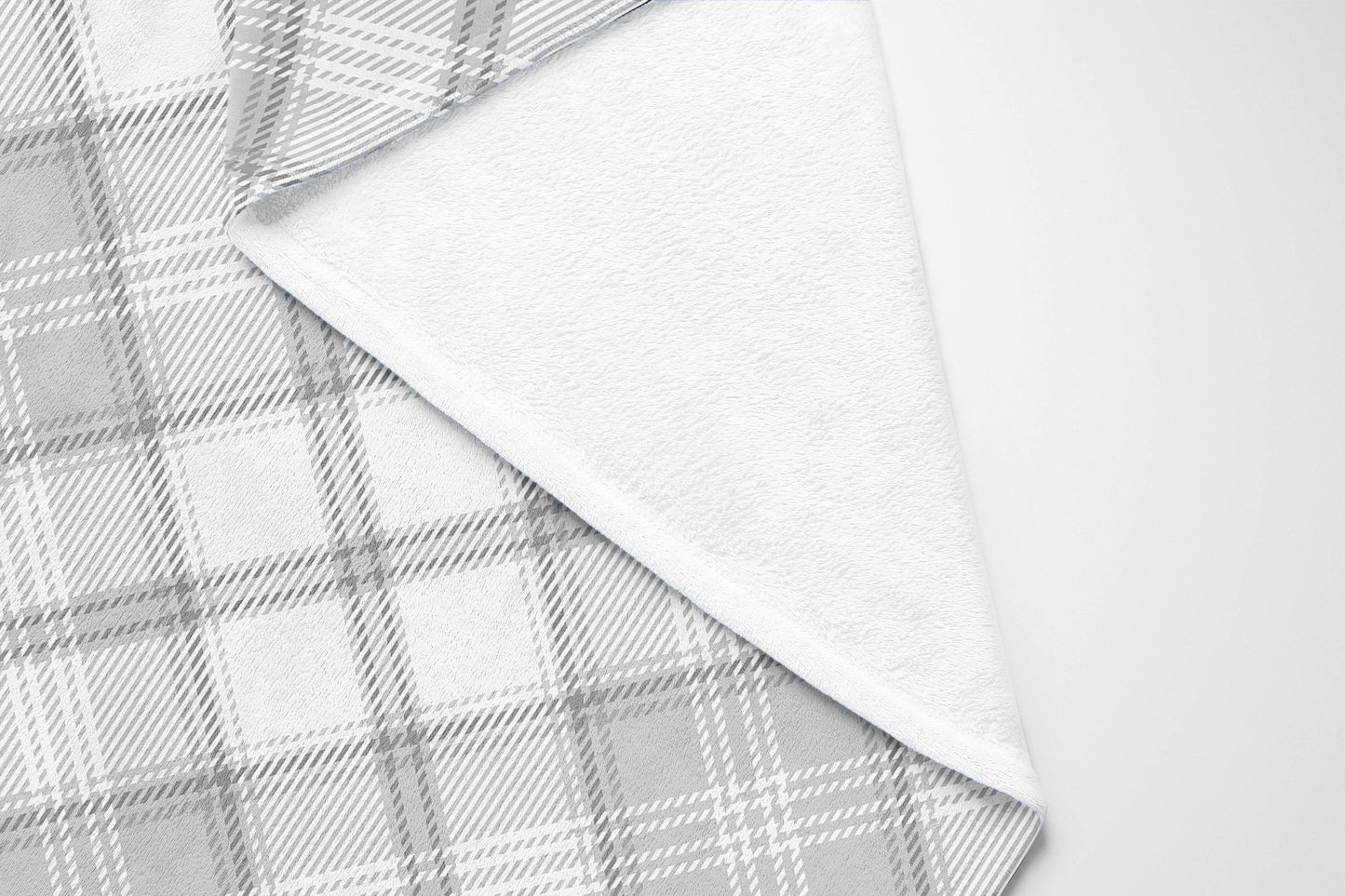 Diamond Plaid Velveteen Fleece Blanket