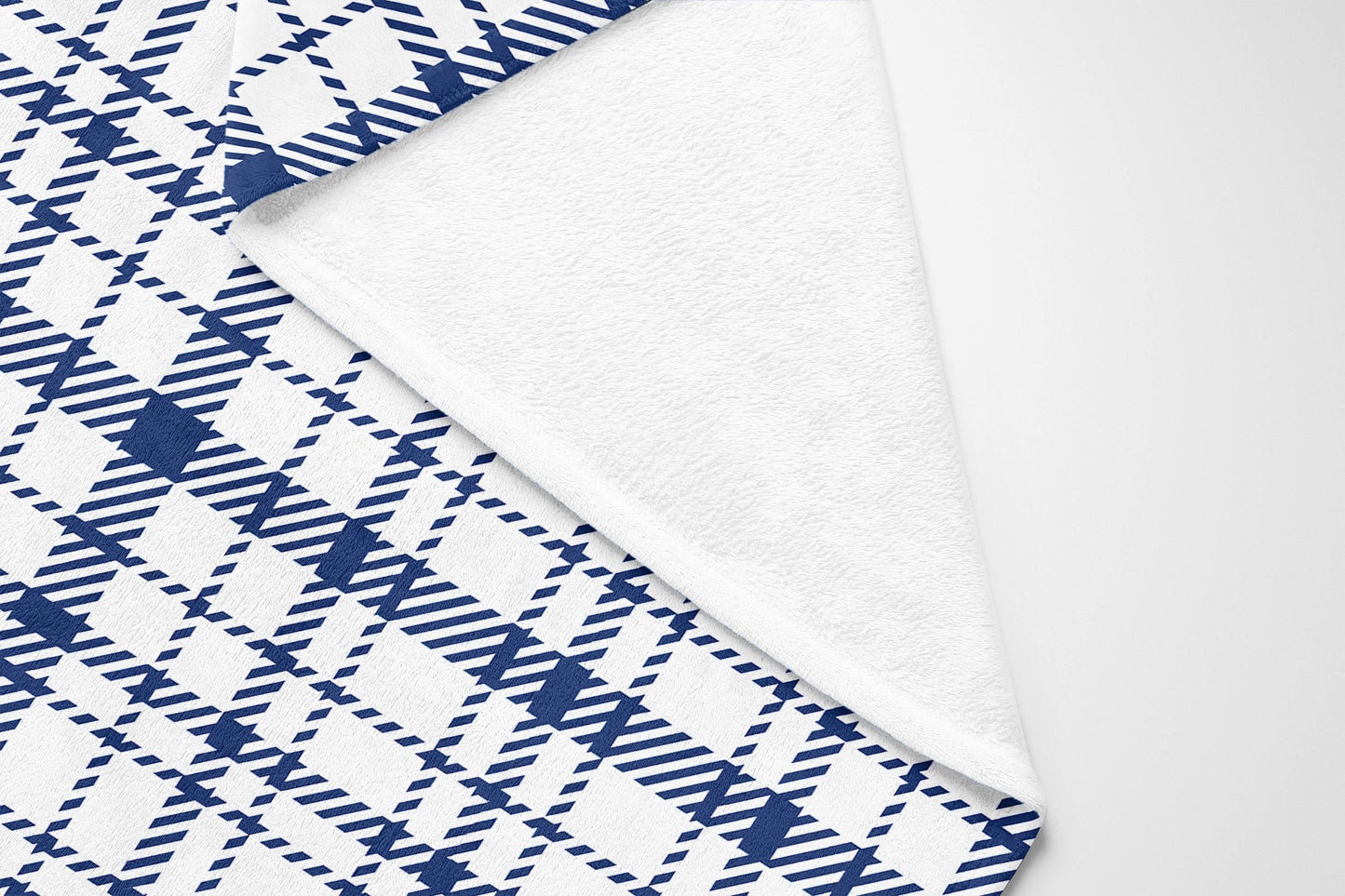 Liz Plaid Velveteen Fleece Blanket