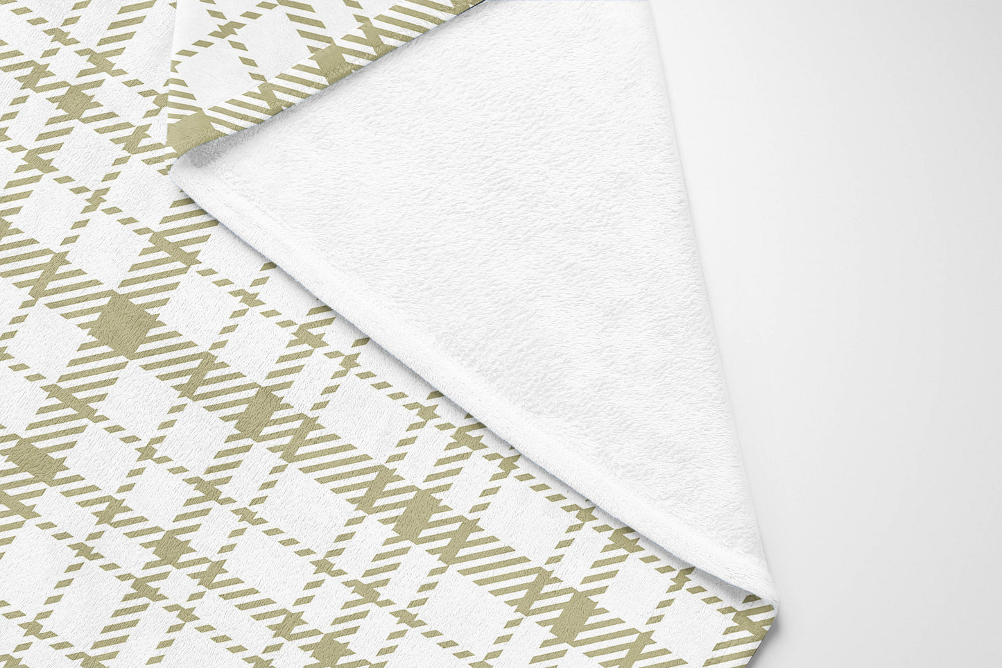 Liz Plaid Velveteen Fleece Blanket