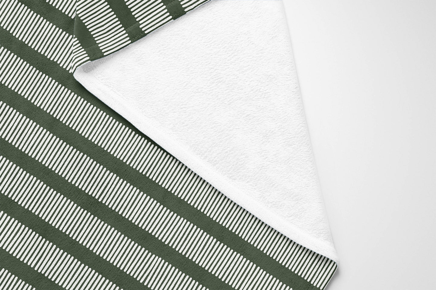 Comb Row Velveteen Fleece Blanket