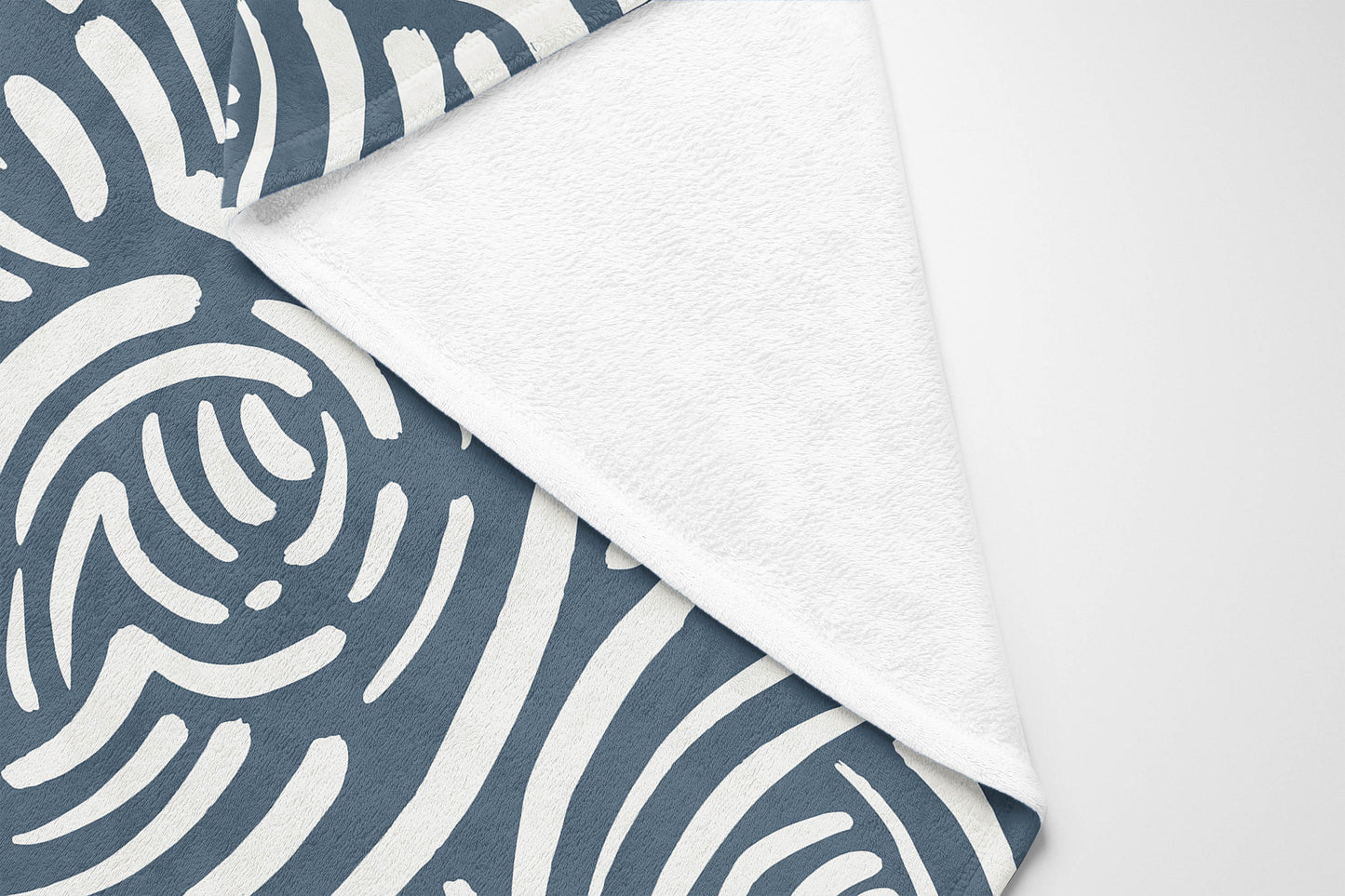 Cozy Swirl Velveteen Fleece Blanket
