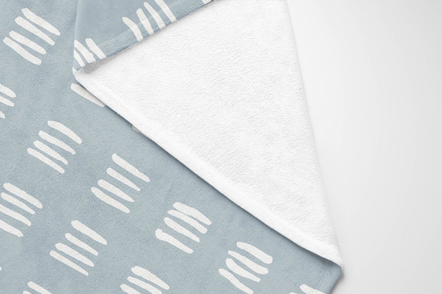 Dash Velveteen Fleece Blanket