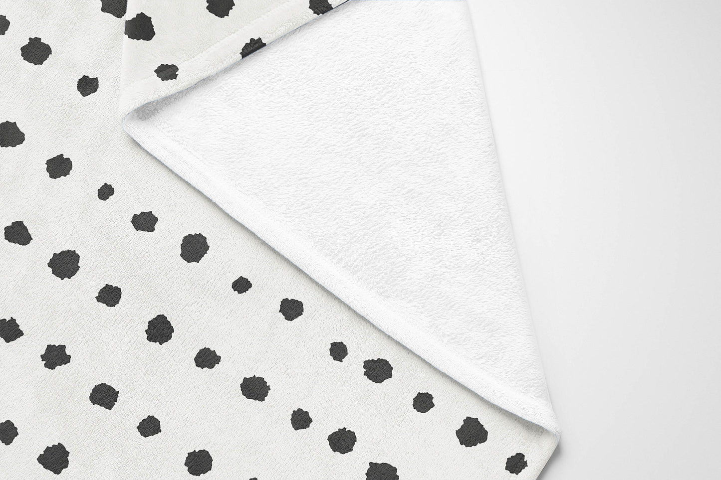 Dot Row Velveteen Fleece Blanket