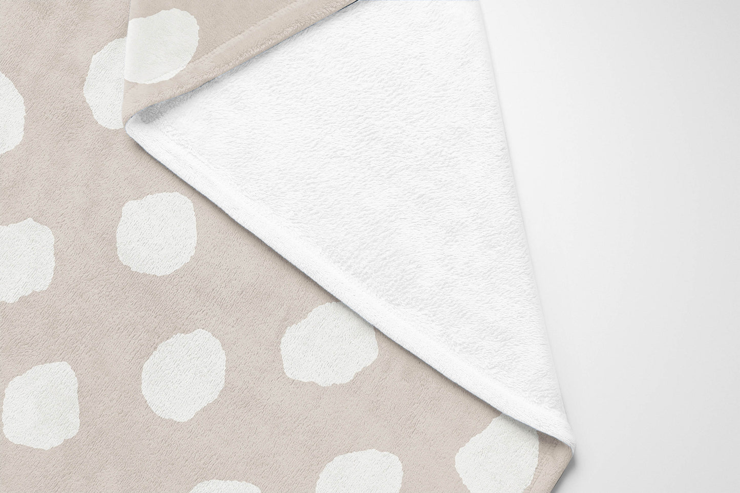 Large Dot Velveteen Fleece Blanket