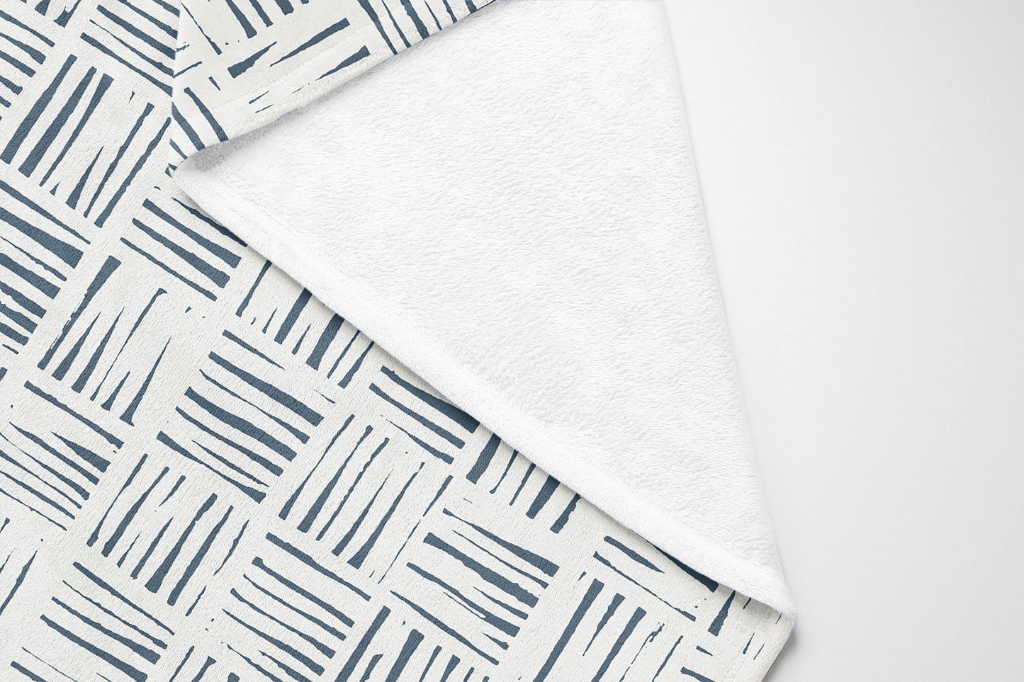 Lash Locked Velveteen Fleece Blanket