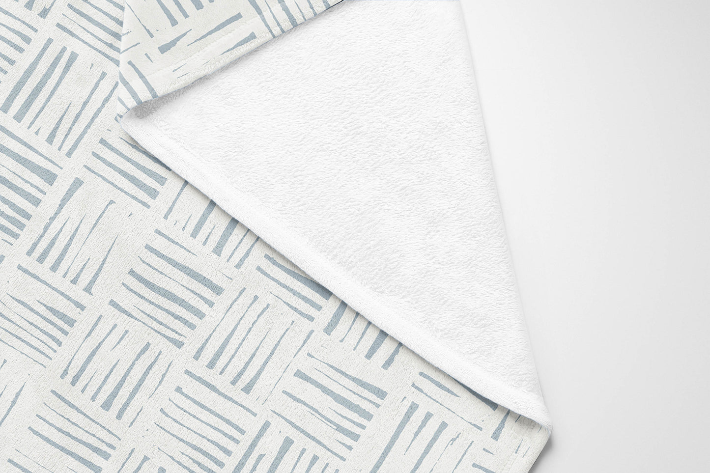 Lash Locked Velveteen Fleece Blanket