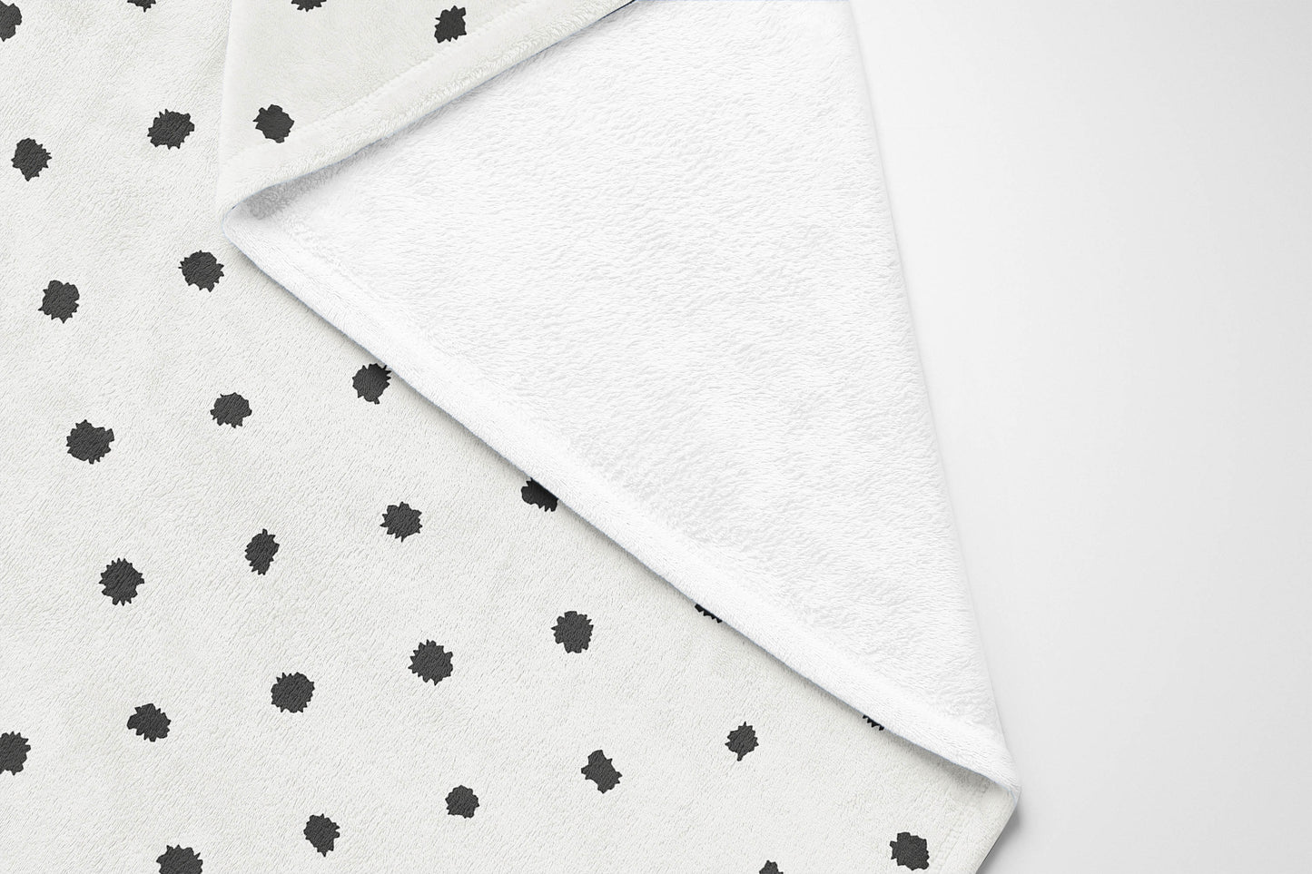 Leo Velveteen Fleece Blanket