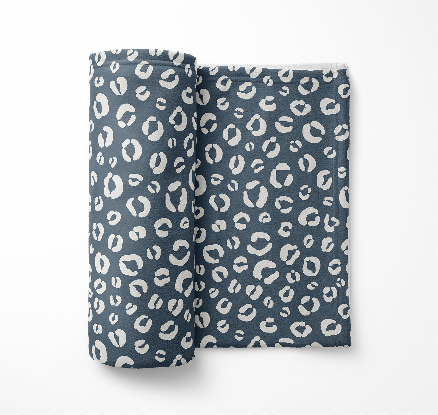 Leopard Play Velveteen Fleece Blanket
