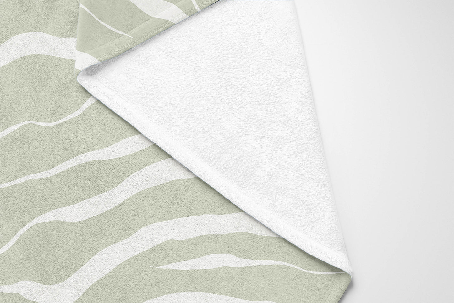 Lush Cracks Velveteen Fleece Blanket