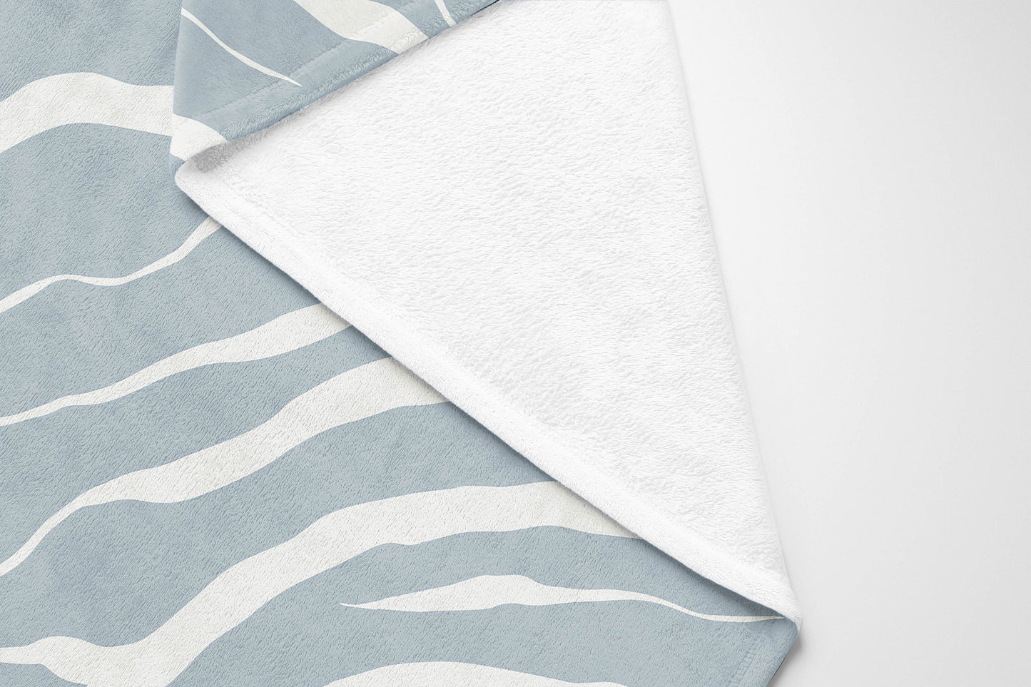 Lush Cracks Velveteen Fleece Blanket