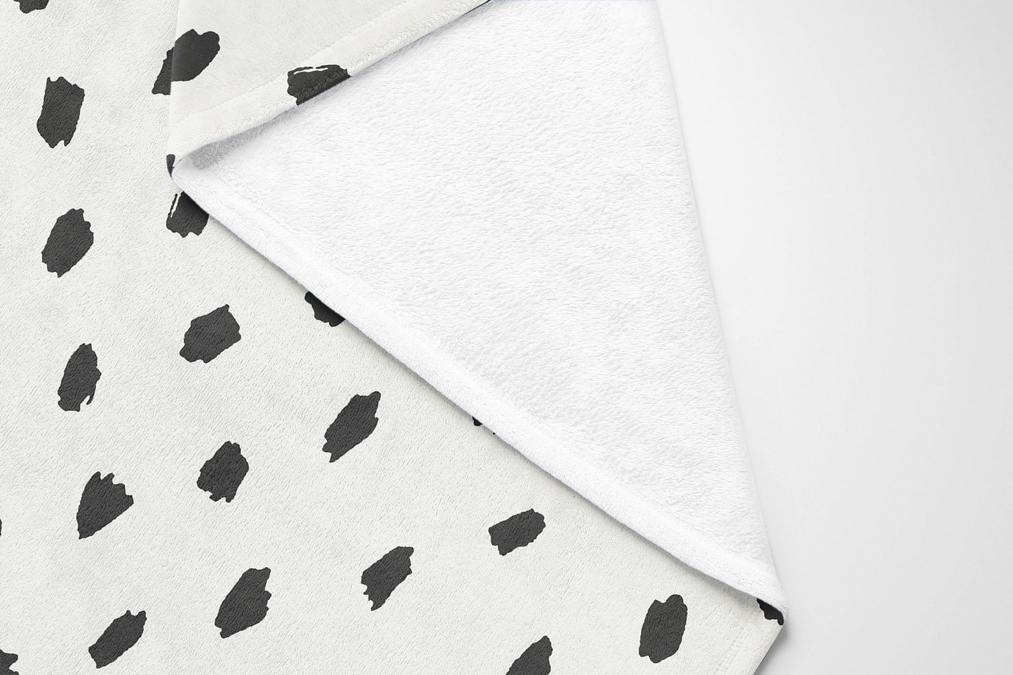 Splat Point Velveteen Fleece Blanket