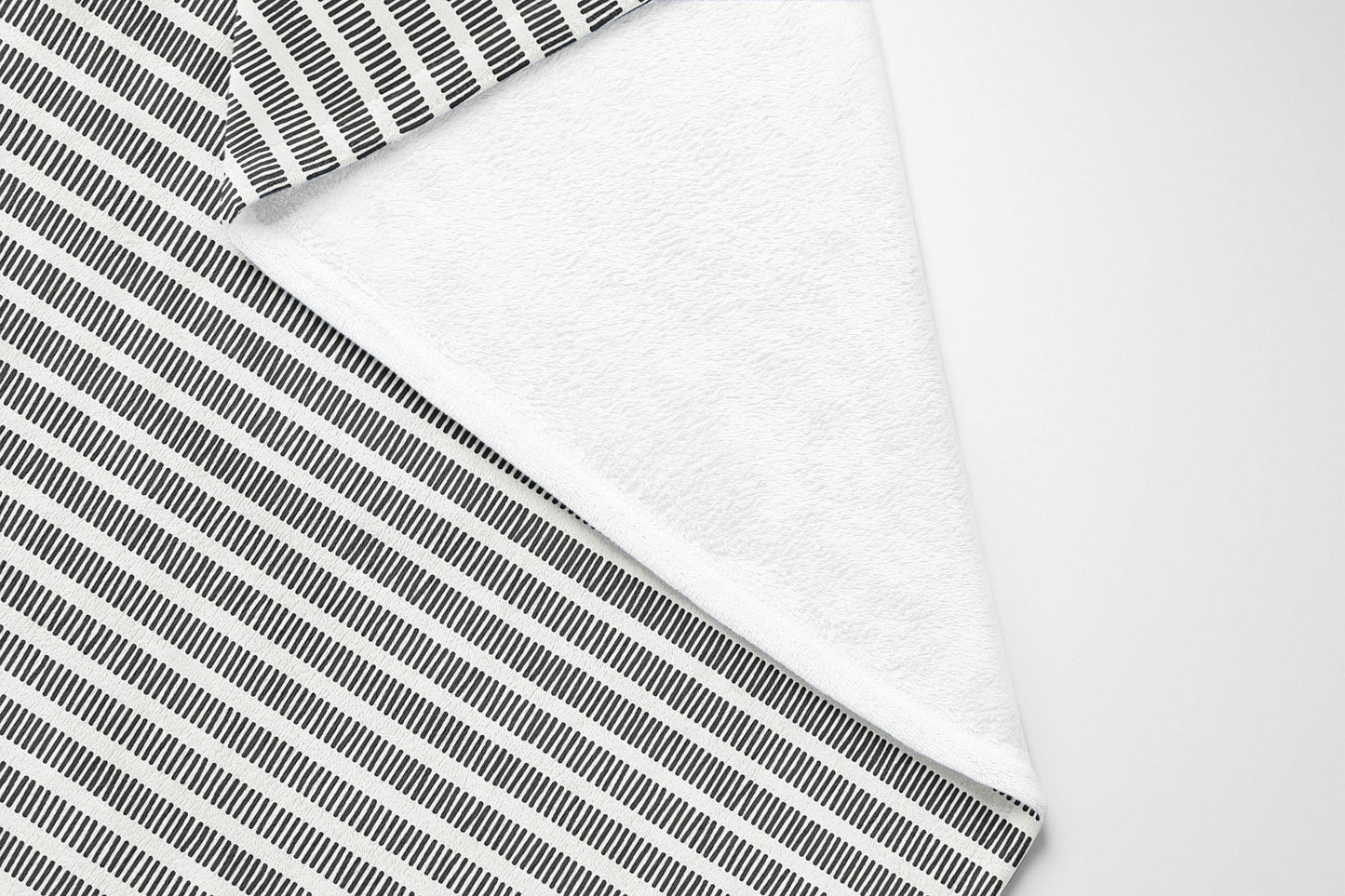 Stia Velveteen Fleece Blanket