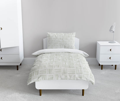 Lash Locked Comforter Set