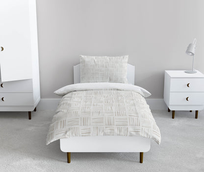 Lash Locked Comforter Set