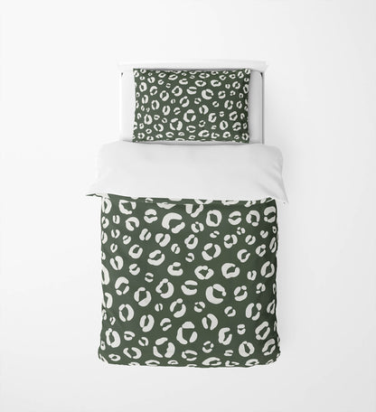 Leopard Play Comforter Set