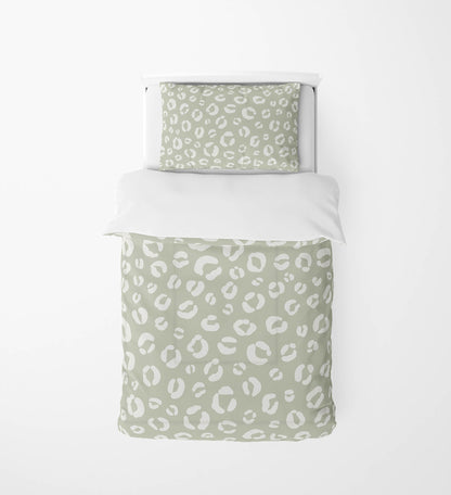 Leopard Play Comforter Set