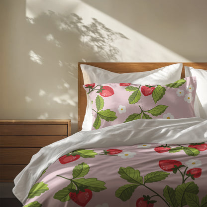 Strawberries Comforter Set