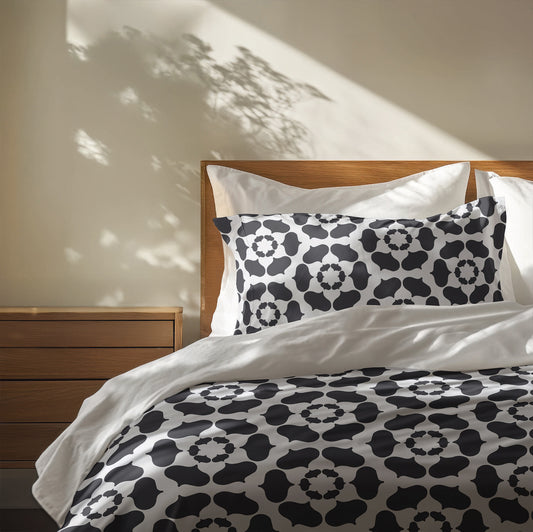 Cleo Comforter Set