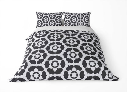 Cleo Comforter Set