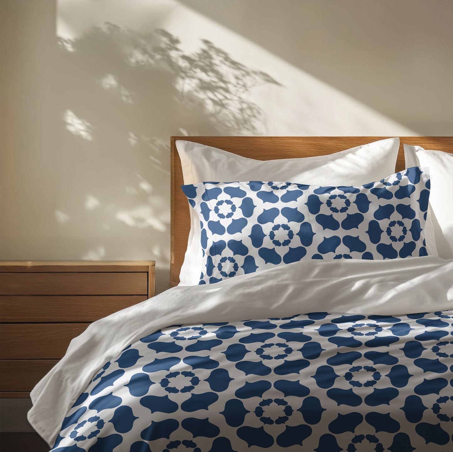Cleo Comforter Set