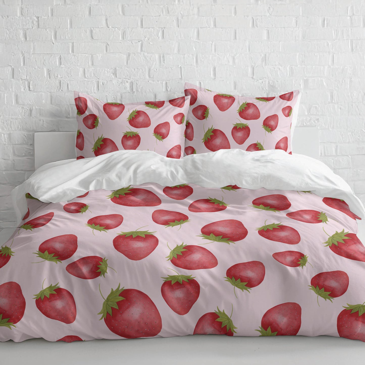 Summer Strawberries Comforter Set