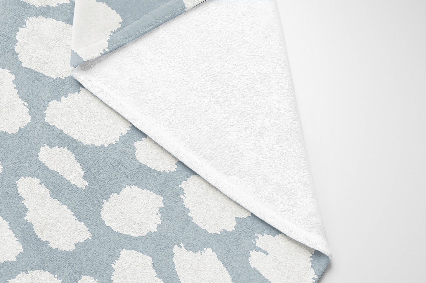 Animal Spot Velveteen Fleece Blanket