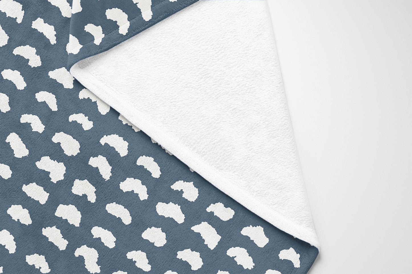 Gio Velveteen Fleece Blanket