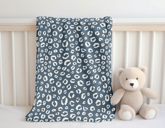 Leopard Play Velveteen Fleece Blanket