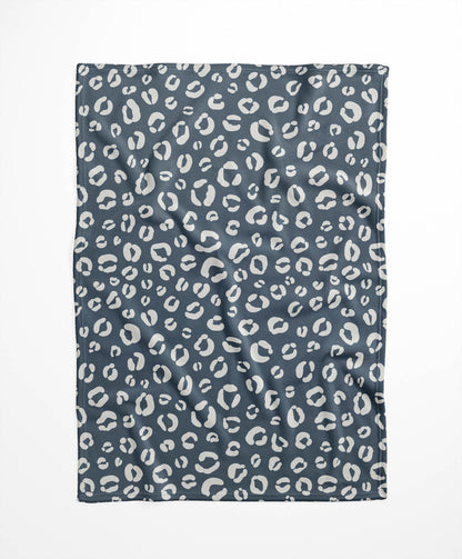 Leopard Play Velveteen Fleece Blanket