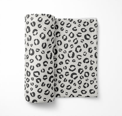 Leopard Play Velveteen Fleece Blanket