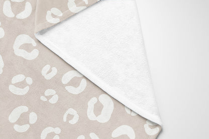 Leopard Play Velveteen Fleece Blanket