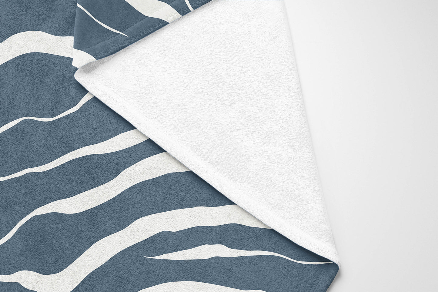 Lush Cracks Velveteen Fleece Blanket