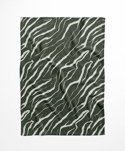Lush Cracks Velveteen Fleece Blanket