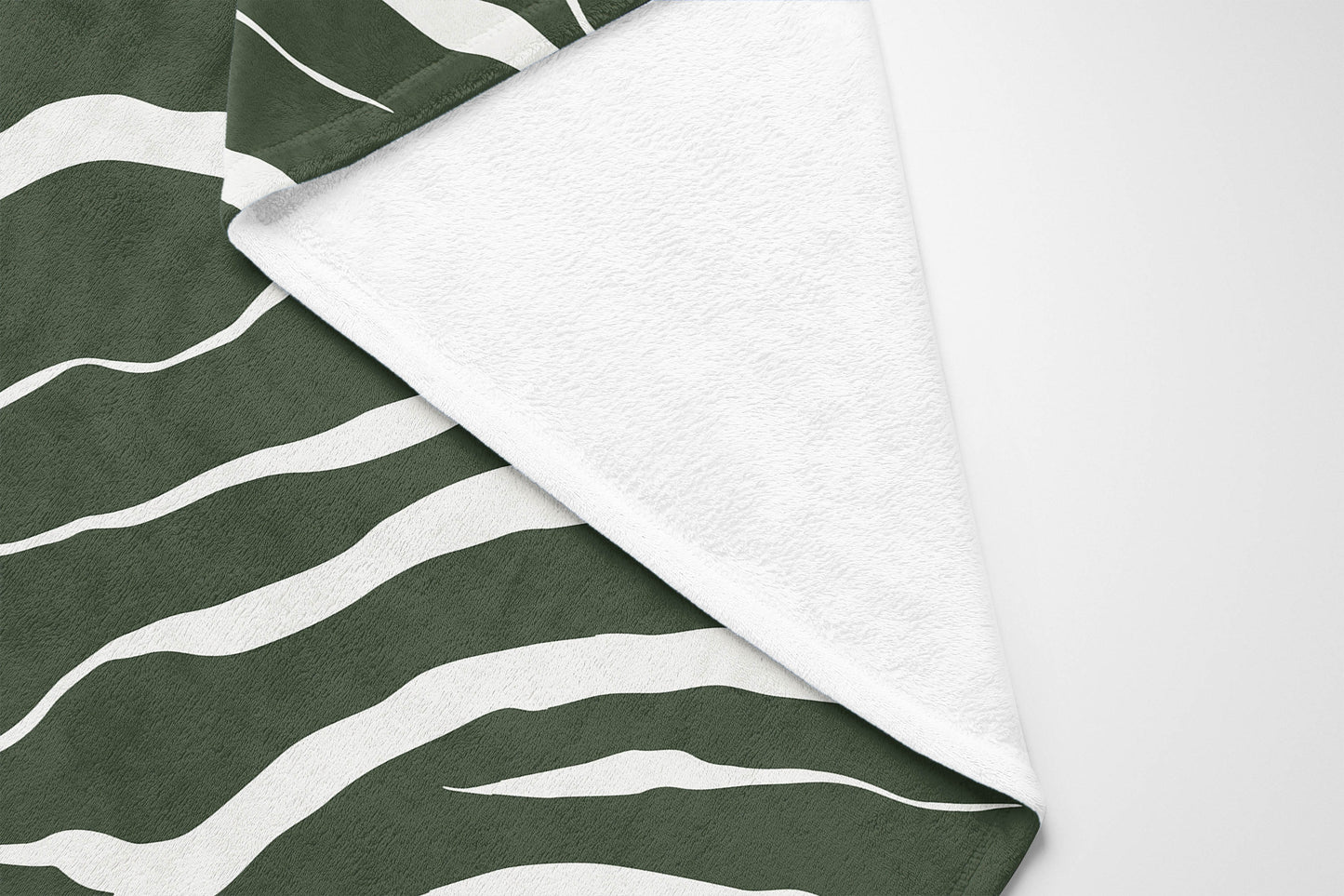Lush Cracks Velveteen Fleece Blanket