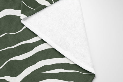 Lush Cracks Velveteen Fleece Blanket