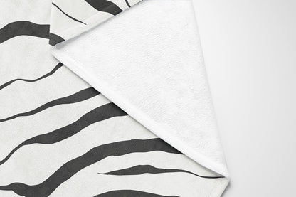 Lush Cracks Velveteen Fleece Blanket