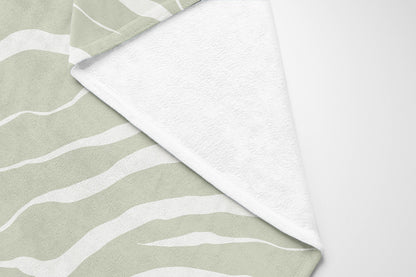 Lush Cracks Velveteen Fleece Blanket